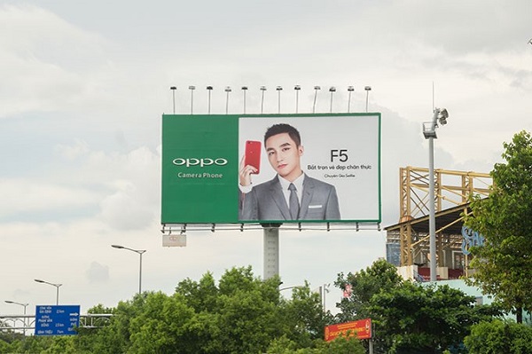 quang-cao-billboard